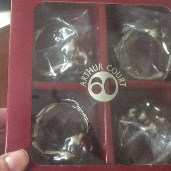 Set of 4 bunny napkin rings - Picture 2 of 2